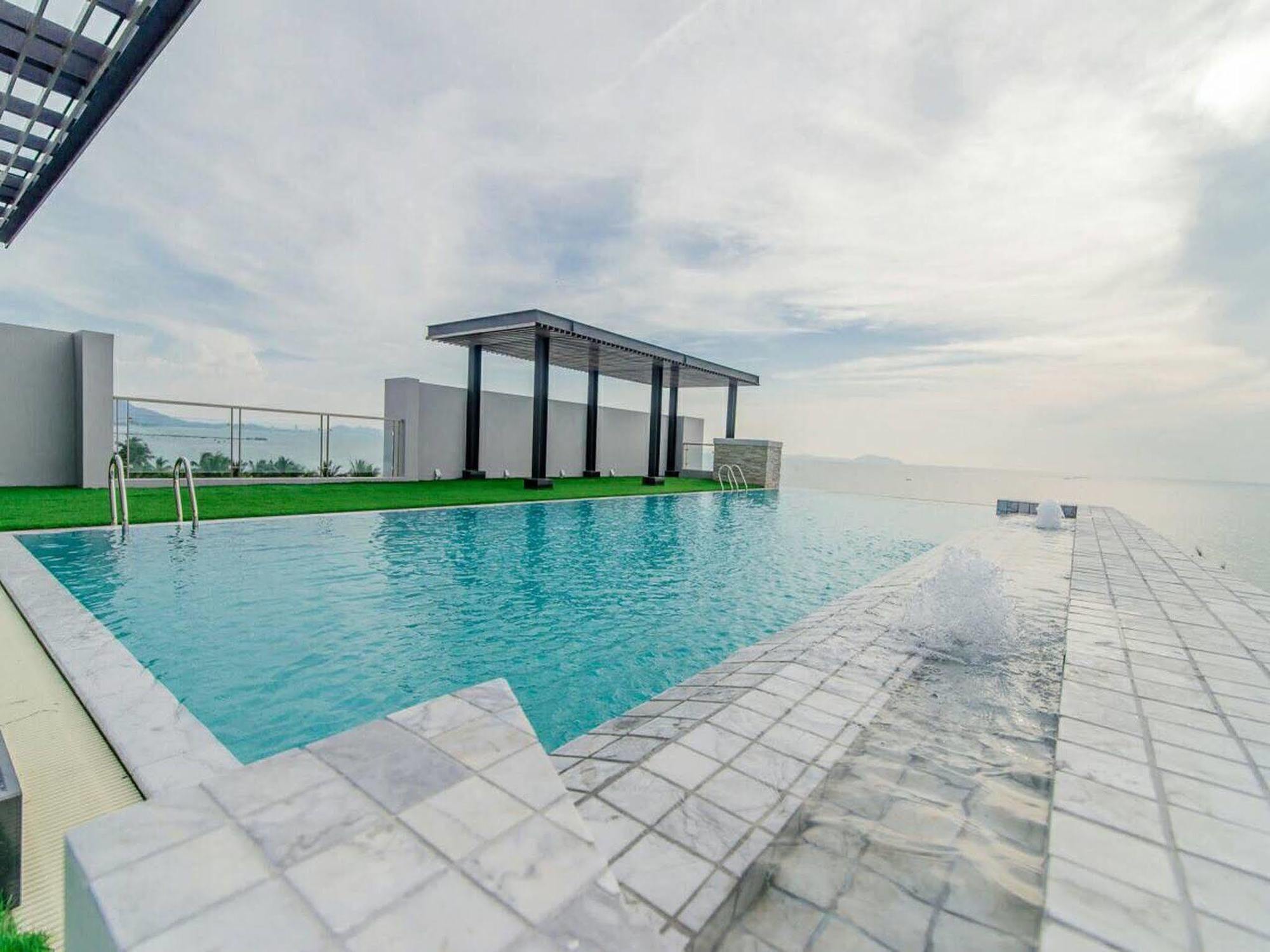 Panitar Haus Hotel Chonburi Eksteriør billede