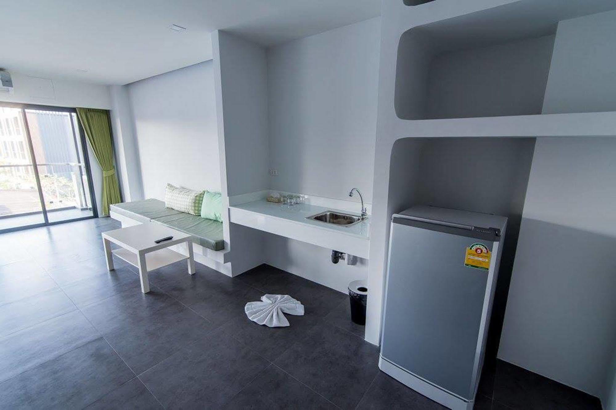 Panitar Haus Hotel Chonburi Eksteriør billede