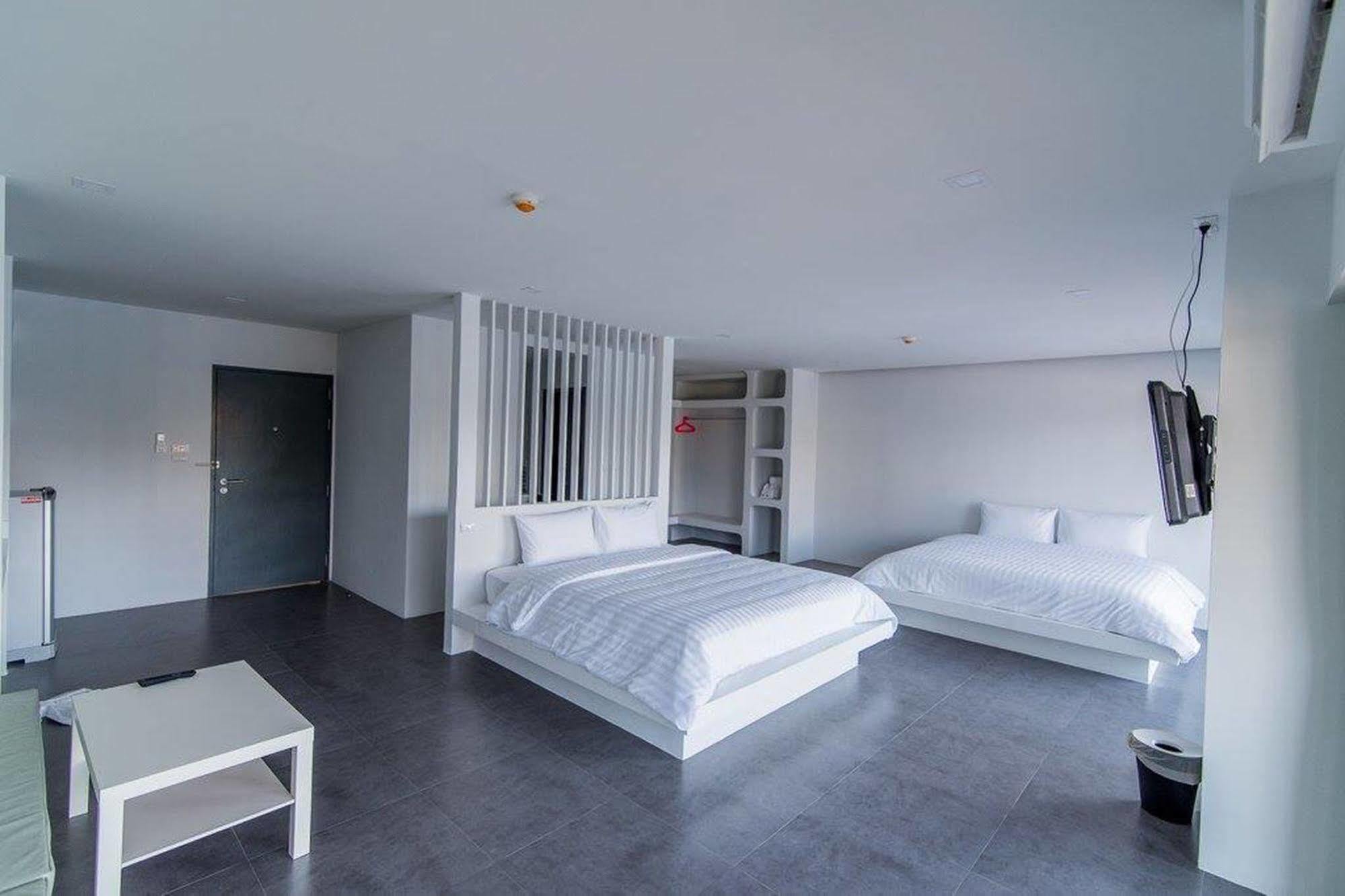 Panitar Haus Hotel Chonburi Eksteriør billede