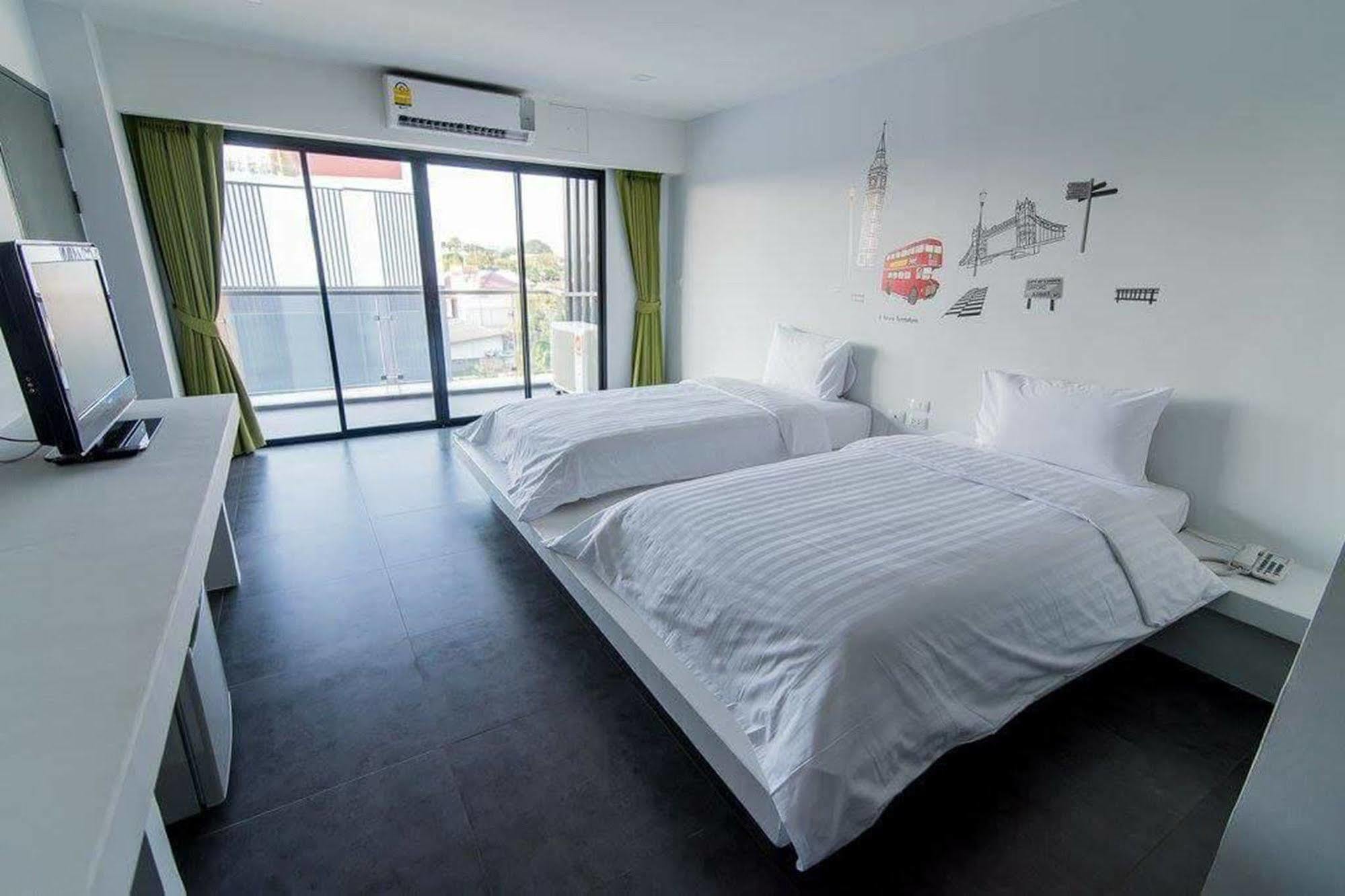 Panitar Haus Hotel Chonburi Eksteriør billede