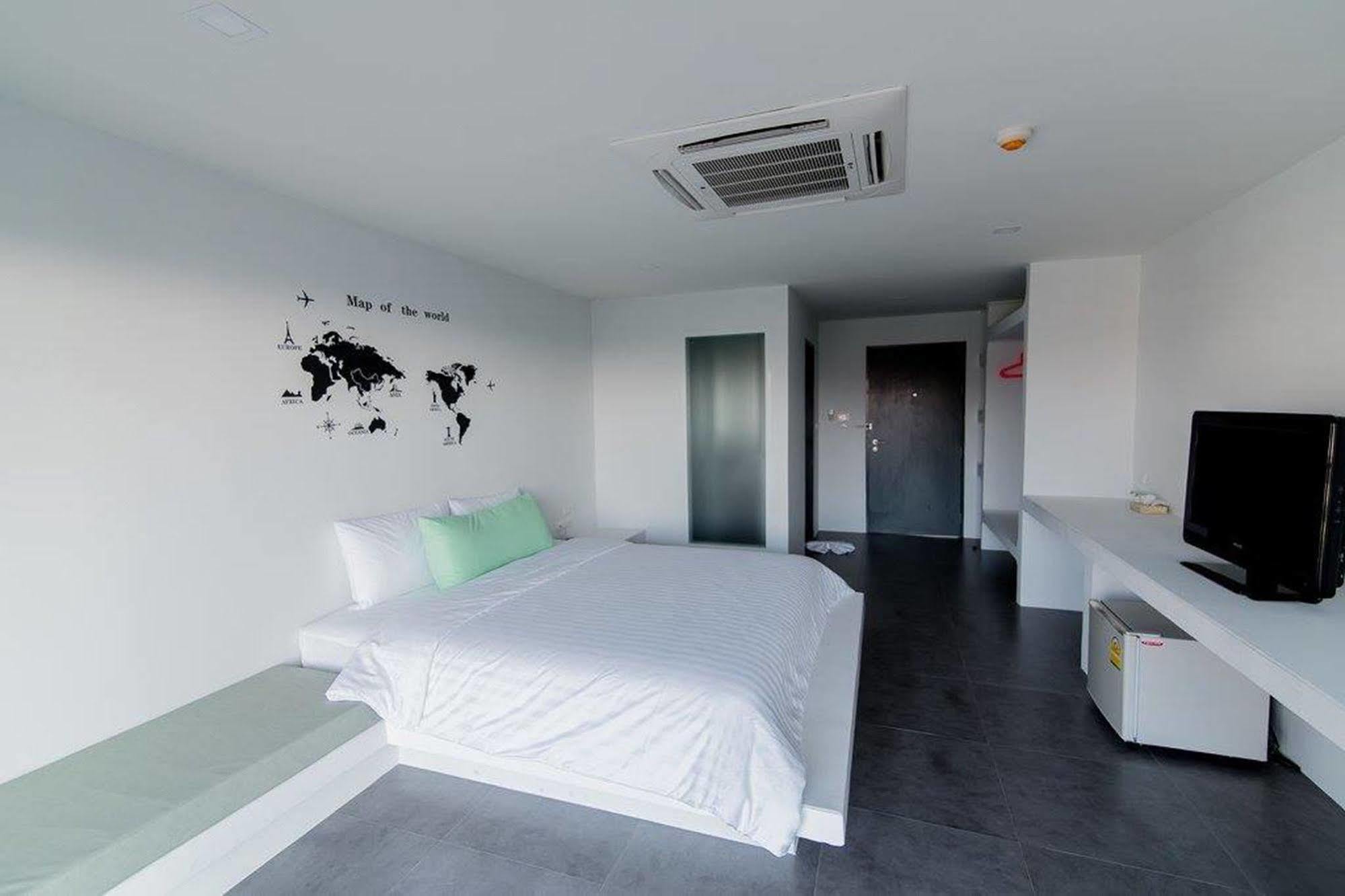 Panitar Haus Hotel Chonburi Eksteriør billede