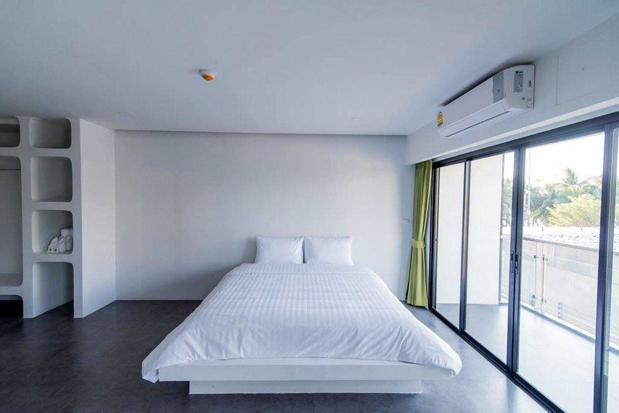 Panitar Haus Hotel Chonburi Eksteriør billede
